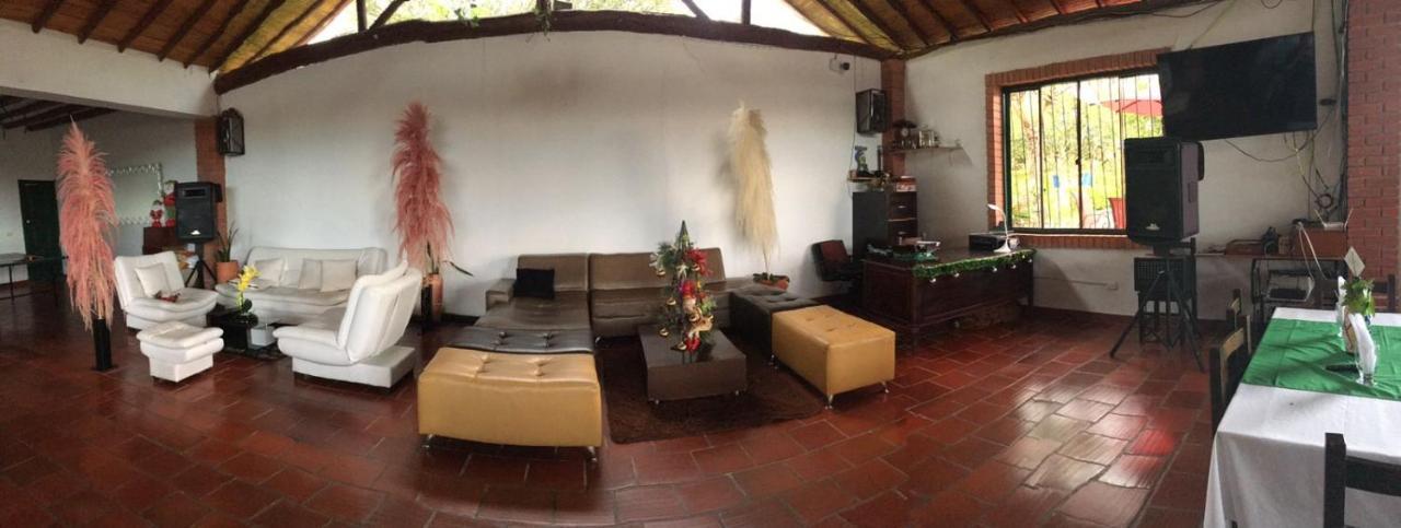 Hotel Campestre La Loma Curití Exterior foto
